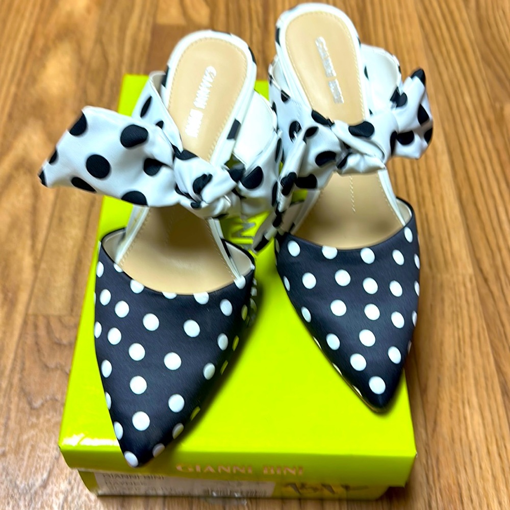 Gianni Bini Kitten Heel Slide on heels. Black and white polka dots with bow.